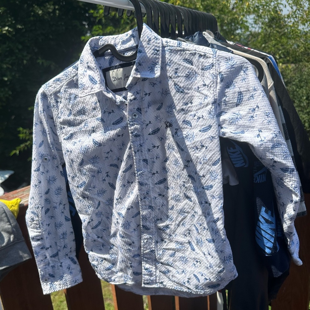 Don Juan Casuals Blue and White Leaf Print Shirt